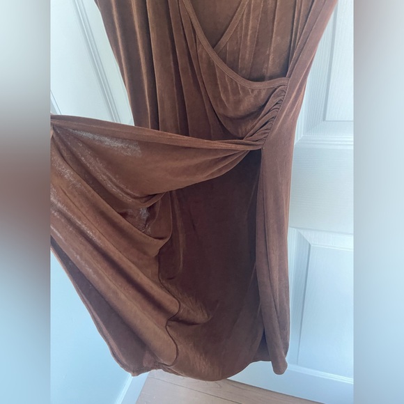 Kim&Co stretchy Elegant Brown Wrap Dress - Picture 8 of 9